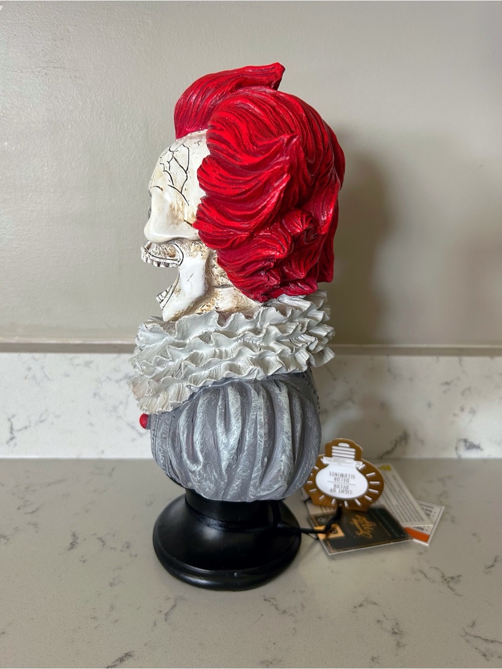 Pennywise IT Skeleton Bust Halloween Decor - Picture 6 of 7